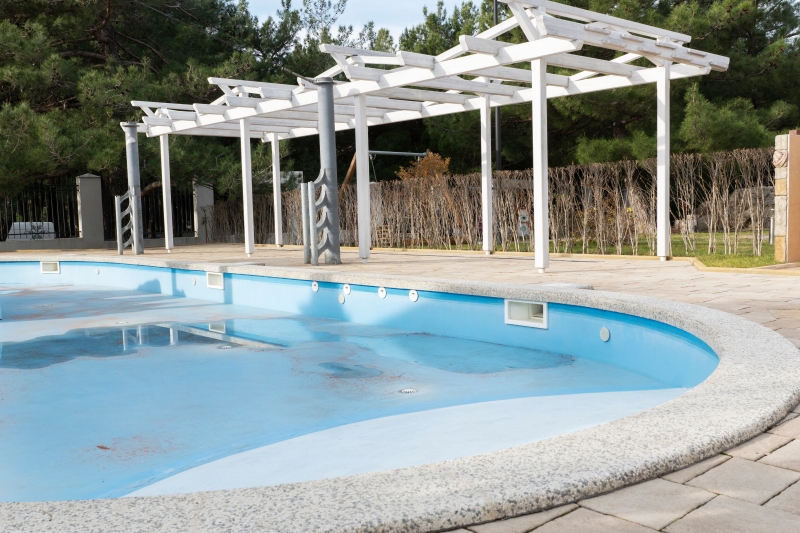lp_support_shutterstock_1910392438.jpg Quelles sont les tendances actuelles en matière de piscines creusées ?, Laval